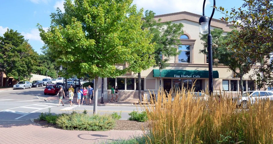 48 Hours in Naperville, IL: Best Things to Do, Eat & See in 2 Days